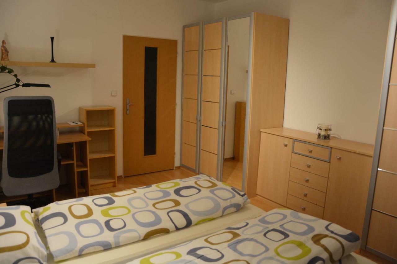 Apartman Zderadova Brno Eksteriør bilde