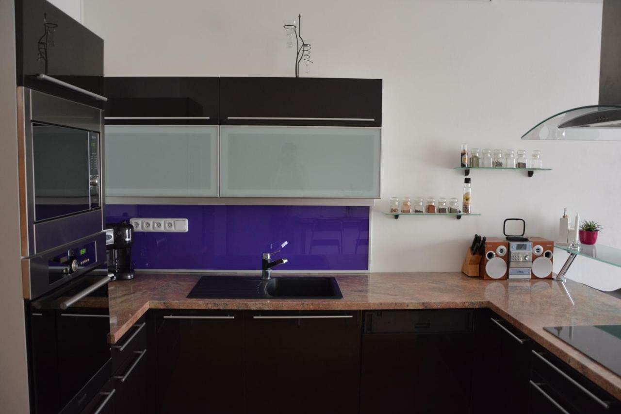 Apartman Zderadova Brno Eksteriør bilde