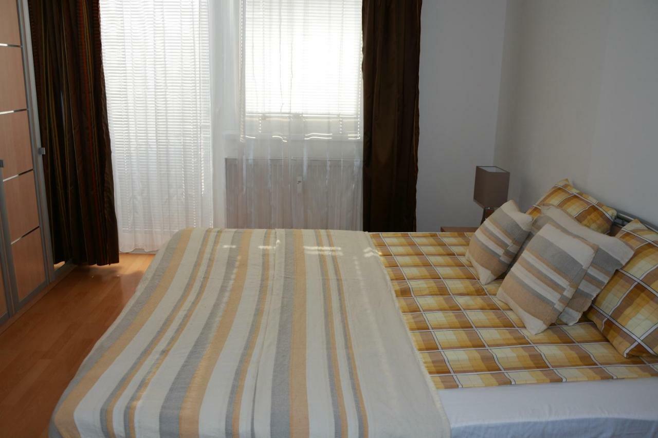 Apartman Zderadova Brno Eksteriør bilde